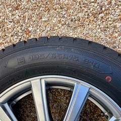 195/65R15 グッドイヤースタッドレスアルミセットの画像