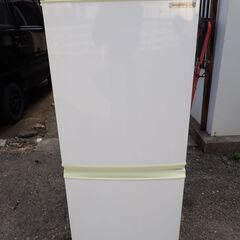 SHARP 冷蔵庫 SJ-14R 137Lの画像