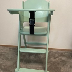ベビー、幼児用　木製ハイチェア　