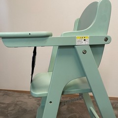 ベビー、幼児用　木製ハイチェア　の画像