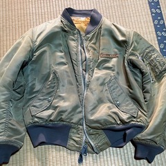 【値下げ】AVIREX MA-1ジャケット(M)の画像