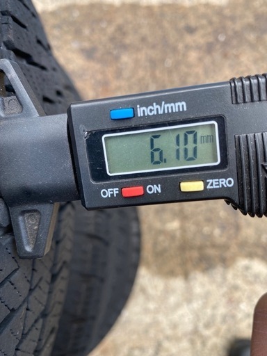 中古スタッドレスタイヤホイール付きサイズ185/70R 14