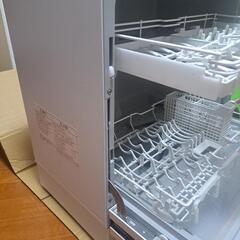 Panasonic NP-TH4-C食器洗い乾燥機　2022年製の画像