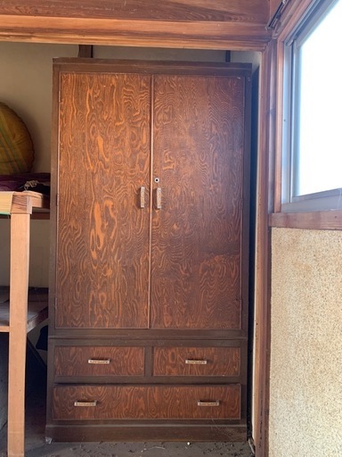 引き渡し終了しました。昭和40年頃購入した洋服箪笥