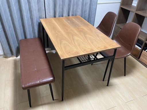 ダイニングテーブルセット \n