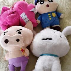 クレヨンしんちゃん　天カス学園ほか、ぬいぐるみ4点　まとめて