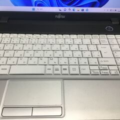 🍀【本日の目玉品！】ノートパソコン「富士通」 Win11 最新office2021付属 管理No2の画像