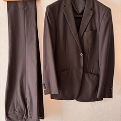 【2月末まで】黒ストライプスーツ