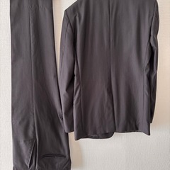 【2月末まで】黒ストライプスーツの画像