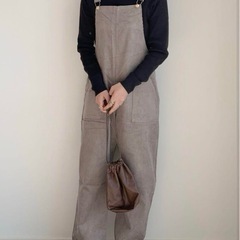 グレージュ　オーバーオールの画像
