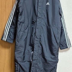 adidasベンチコート