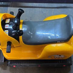 マイクロショベル ユンボ　コマツPC01 乗れる車のおもちゃ サウンド ヘルメット付の画像