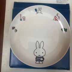 miffy ミィフィー　お皿2枚　未使用　ノベルティ　　パスタ皿...