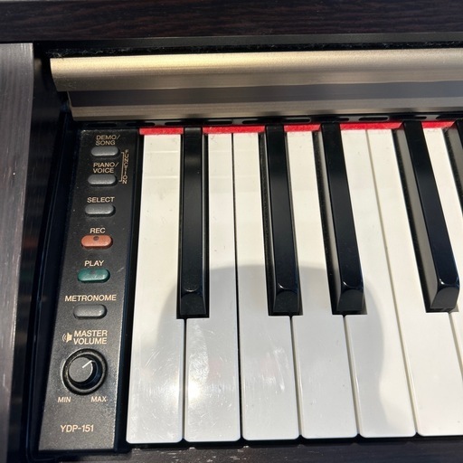 電子ピアノ　椅子付
YAMAHA YDP-151