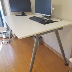 イケアGALANTセンターテーブル無料で差し上げますの画像