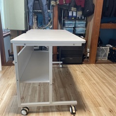 机　デスク　キャスター付きの画像