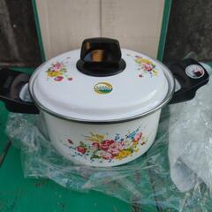 新品未使用品 象印 ホーロー両手鍋 18cm 2.2 L