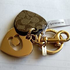 【新品】COACHコーチシグネチャーハートキーリングの画像