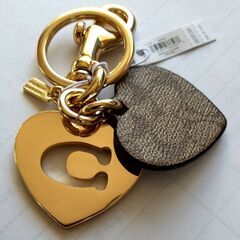 【新品】COACHコーチシグネチャーハートキーリングの画像
