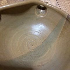 ⑥縁のある変形の片口　大鉢　作家物　窯印あり　の画像