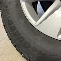 スタッドレスタイヤ　265/65R17 ランドクルーザープラドの画像