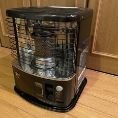 アラジン 石油ストーブ AKP-S248 黒　2020年製の画像