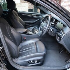 検査7年4月523i Mスポーツ イノベーションPKG/ディスプレイキー/アクティブクルーズ/HDDナビ/地デジ/360度カメラ/パワーバックドア/ミラーETCの画像