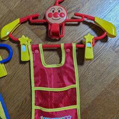 アンパンマン　トーマス　ハンガーの画像