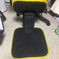 ゲーミングチェア　座椅子
