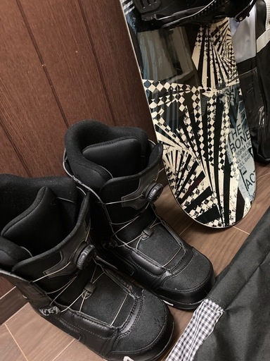 スノーボードセット　ボードビンディングブーツケースカバー5点セット スノボ5点セット ボード、 ビンディング、 ブーツ、ブーツバック