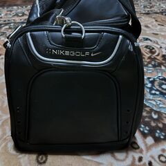 【まだ受付中】中古 ナイキ ゴルフ NIKE GOLF ボストンバッグ ラウンドに‼ 早い者勝ちです✨✨の画像