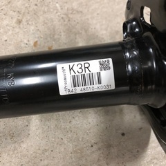 トヨタ　ヤリスMXPA10 純正リアサスペンションキットリアショックアブソーバーの画像