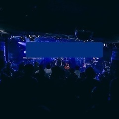 演奏会の観覧者を集います