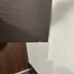 ガラス扉付きの棚の画像