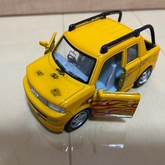 黄色の炎デザインミニカー
の画像