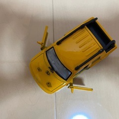 黄色の炎デザインミニカー
の画像