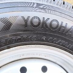 軽貨物車用スタッドレスタイヤ＋スチールホイール４本の画像