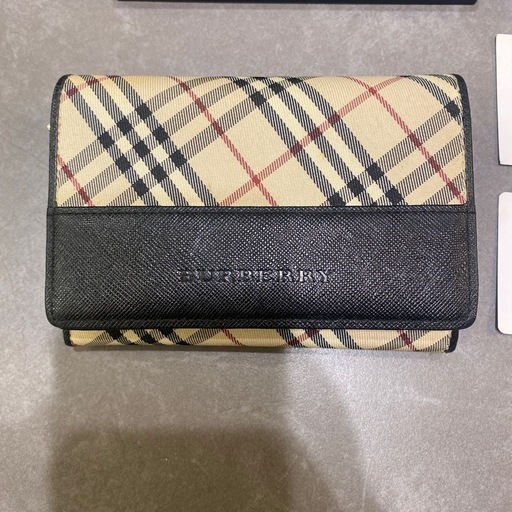 BURBERRY 三つ折り財布　レディース　美品