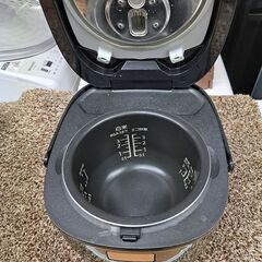 バナソニック三合炊き炊飯器の画像
