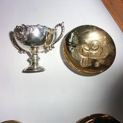 ●大量20点、●珍しい大金杯約25ｃｍあります（裏に社名記載有1点）他は菊の御門、来年の干支他、２４KGP,、撮影に反射して映像は見ずらいですが、状態は良、★お手数をおかけします、プロフィール必読ですの画像