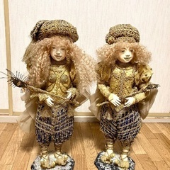 カールのきいたヘアーが可愛いですよ