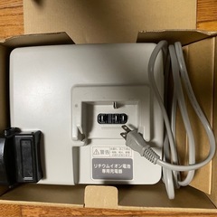 電動自転車のバッテリー充電器の画像