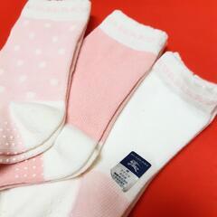 BURBERRY🧦12-15cm 3足の画像
