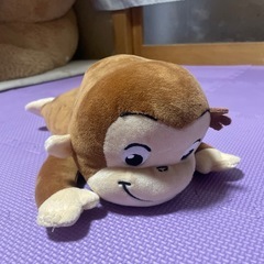 ジョージの横長ぬいぐるみ