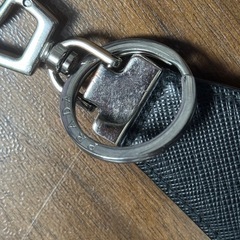 PRADA サフィアーノレザーキーホルダー ブラック