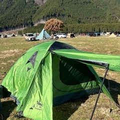 テントキャンプ2人の画像