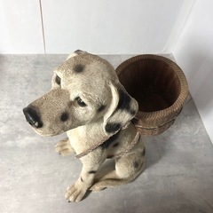とっても可愛い犬の植木鉢入れの画像