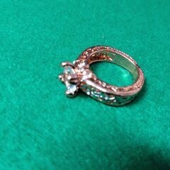 新品未使用品・レッドゴールドのリングの画像