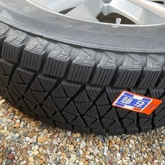 美品  スタッドレスタイヤ 225 65R17 ブリヂストン
