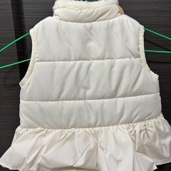 新品🌟ベビー 女の子用 ベスト 90cmの画像